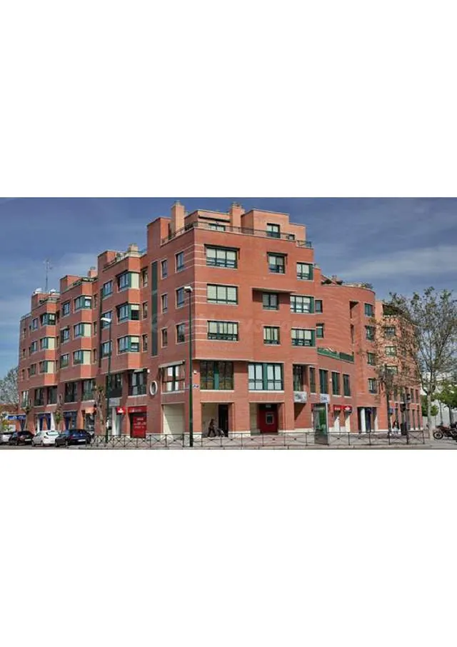 ALQUILER PLAZA GARAJE EDIFICIO SIGLO XXI