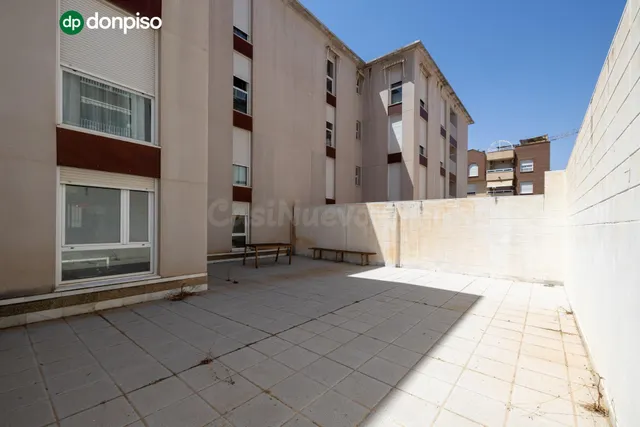 VPO - PISO DE 2 habitaciones CON GARAJE, TRASTERIO Y PATIO DE 82 M2 — 3