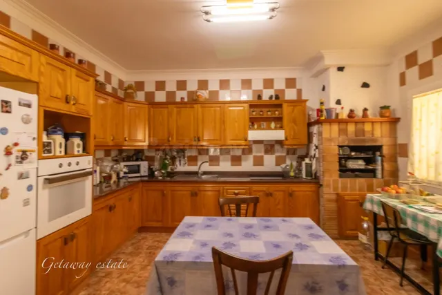 Casa en venta - Propiedad con dos viviendas independientes. — 4