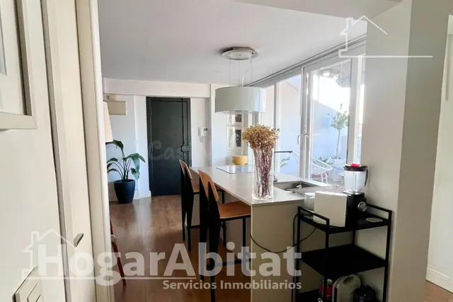 Espectacular terraza privada y diseño reformado en este lumi - foto 5