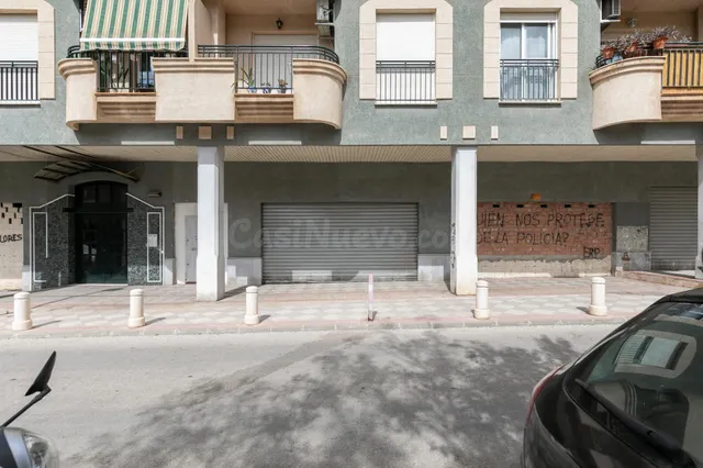 Oportunidad en Atarfe, local de origen de 222m2 - foto 2