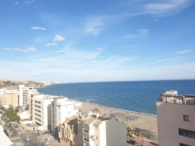 (HASTA 30 DE JUNIO) ÁTICO CON SOLARIUM 2º LÍNEA DE CARVAJAL