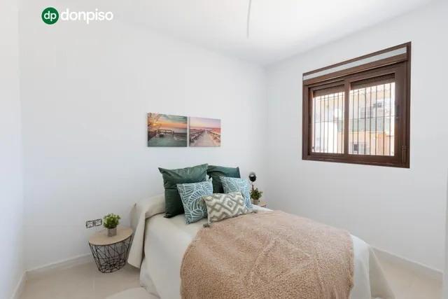 Espectacular casa adosasa de obra nueva — 9