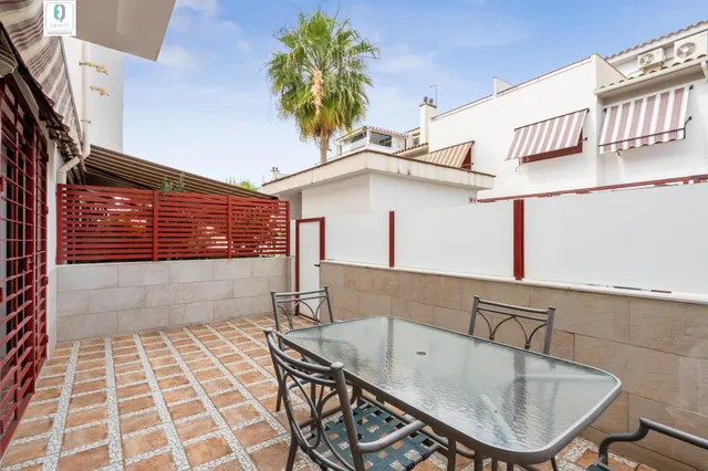 Exclusiva vivienda de 305 m2 construidos aprox junto al centro comercial nevada — 7