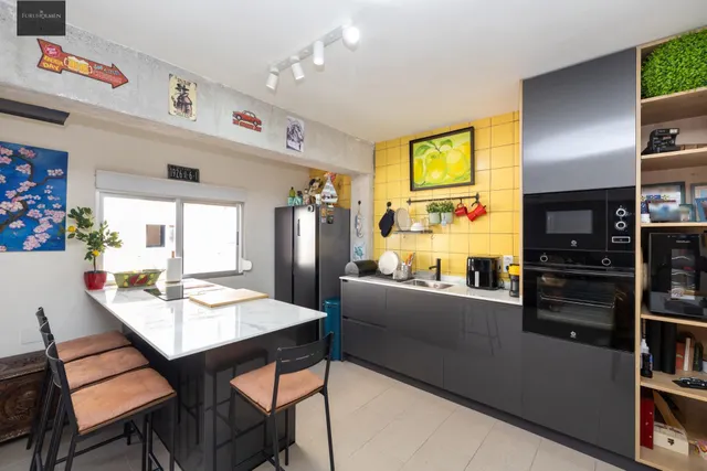 Piso Reformado en Zona Comercial y Universitaria de Granada - €330,000 — 6
