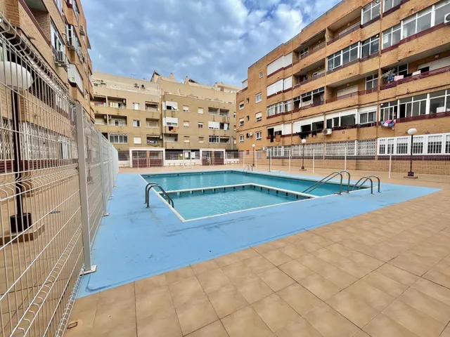 Gran apartamento en Torrevieja: 1 hab, 1 baño — 12