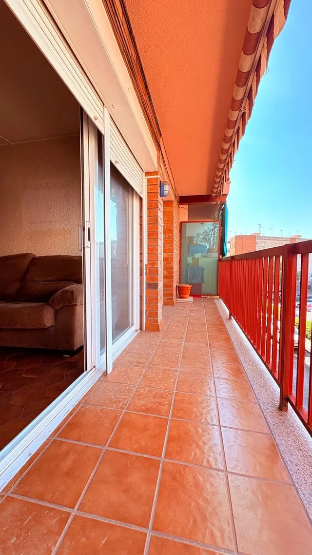 Pis de 4 habitacions amb ascensor — 35