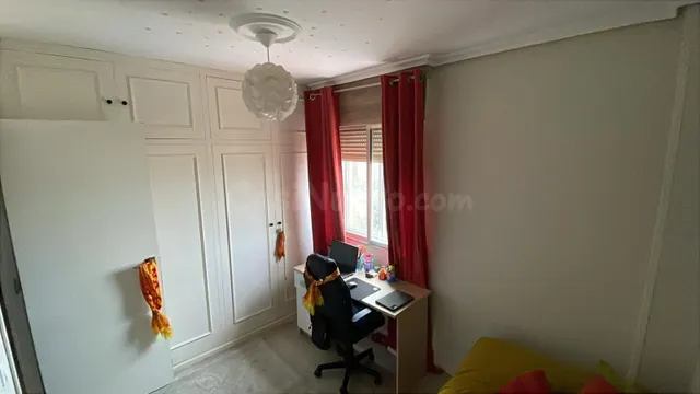 Piso en Alquiler en LLopis - foto 5