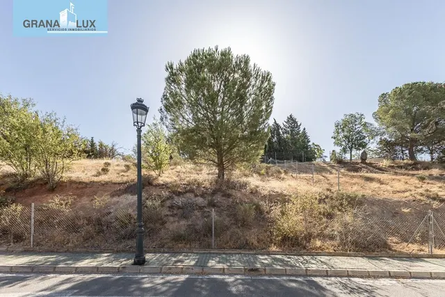 PARCELA 610 M2 EN CORTIJO DE LA LUZ, OTURA. — 2
