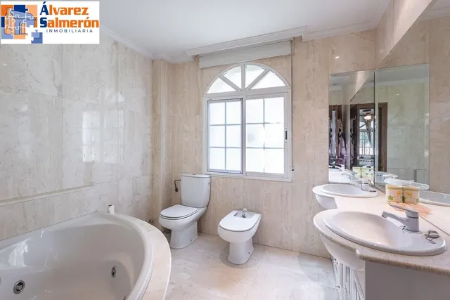 Espectacular Chalet en Ogijares - Ideal para Familias — 42