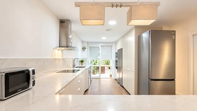 Una casa para enamorarse en l’Alcúdia: diseño, luz y calidez en cada rincón — 9