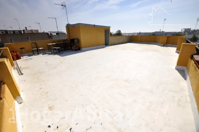 REFORMADO Y AMPLIO CON TERRAZA JUNTO AL AYUNTAMIENTO — 6