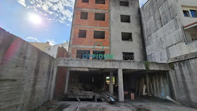 Edificio en venta en el centro de Ortigueira, A Coruña - foto 3