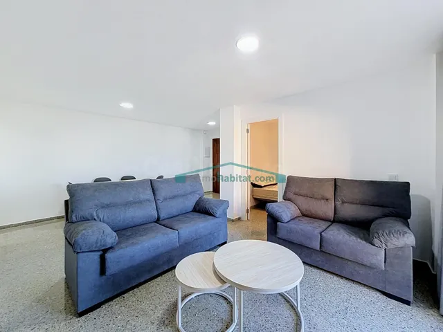 Piso reformado con terraza en alquiler en la zona de Avenida de Cataluña, Valencia — 3