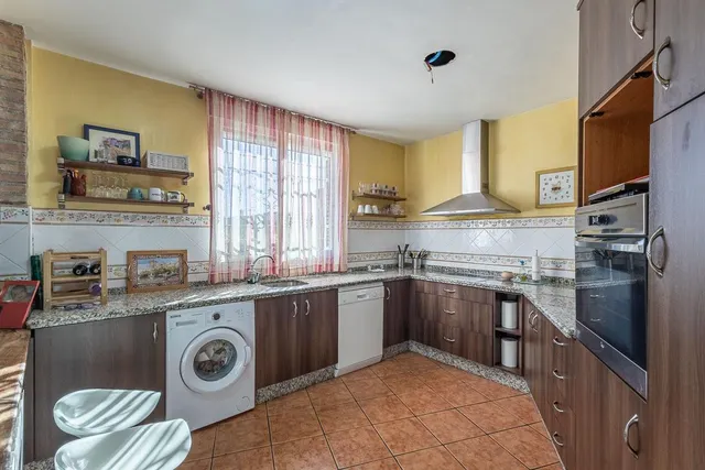 Chalet en los Chopos, Las Gabias — 10