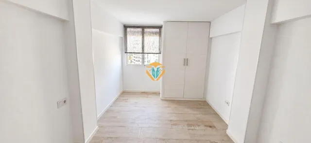 Moderno Piso Reformado en el Corazón del Rincon de Loix, Benidorm — 10