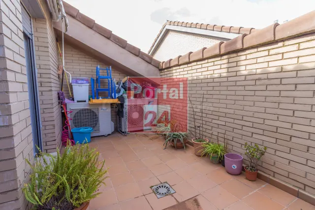 Exclusivo Ático Dúplex en la Barriada de Llera - H. Rosales - foto 2