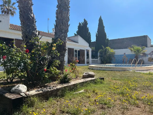 CHALET INDEPENDIENTE CON PISCINA, GARAJE Y ANEXO EN LA POPUL - foto 2