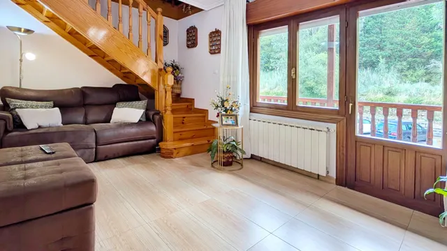VIVIENDA Y NEGOCIO EN PIELAGOS — 7
