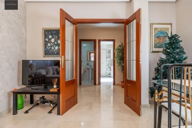EXCLUSIVA VIVIENDA CON PISCINA PRIVADA EN URBANIZACIÓN "EL TORREÓN" EN ALBOLOTE. — 7