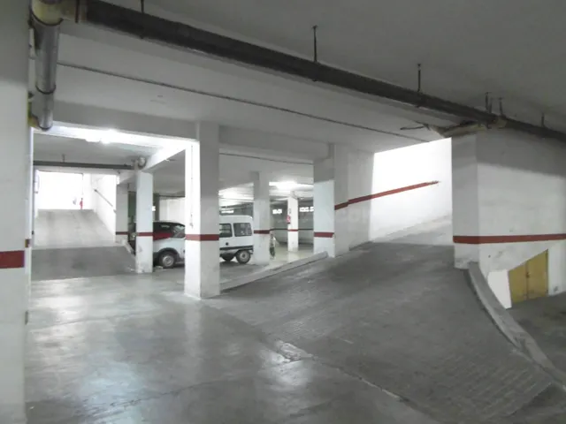 Plaza de garaje cerca de la granja - foto 5