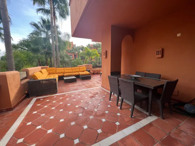 Lujoso apartamento Duplex en una exclusiva  urbanizacion en Puerto Banus Azambra hill club — 19