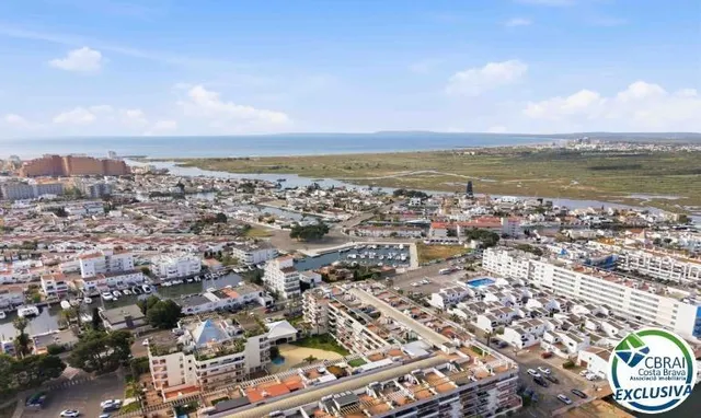 Ático de 61 m2, con 60 m2 de terraza-solarium, LICENCIA TURISTICA. — 35
