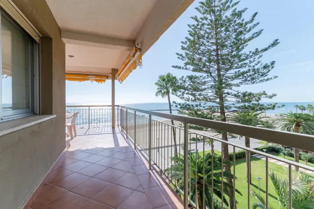 Apartamento frontal en el Paseo Marítimo del Torreón - Benicasim — 13