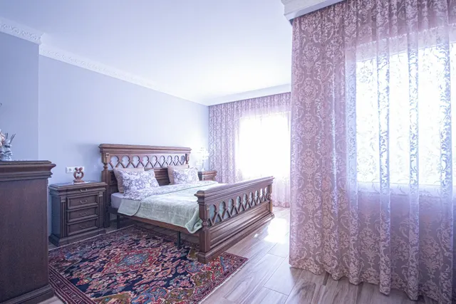 Villa de 4 dormitorios, 3 baños, piscina y jardín en dehesa de campo amor (orihuela costa) — 13