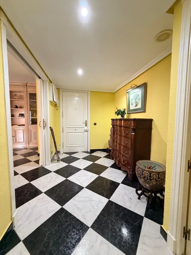 Piso 5 habitaciones 196m² en venta - Valdepasillas — 44