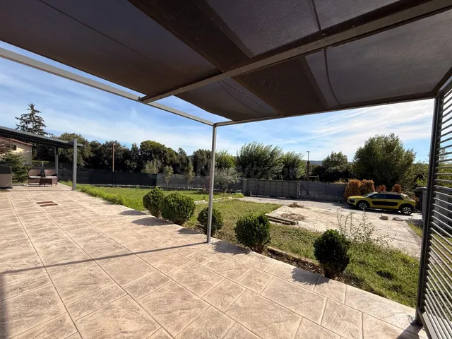 CASA SEMINUEVA CON GRAN PARCELA Y MUCHAS POSIBILIDADES - foto 4