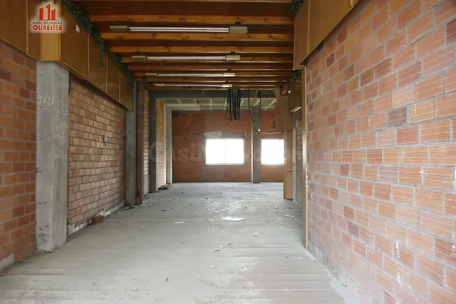 LOCAL COMERCIAL SEMIACONDICIONADO AL LADO DEL JARDÍN DEL POS - foto 3