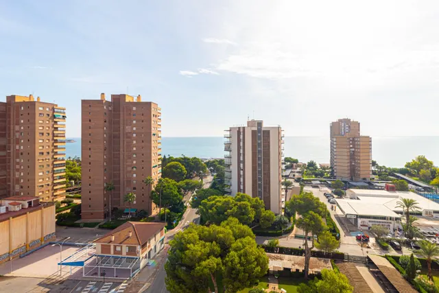 Apartamento centro de Campoamor con vistas al mar — 11