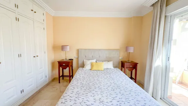 Casa adosada de 4 dormitorios en El Rosario, Marbella — 20