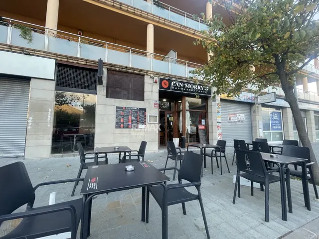 Roses | Local bar-restaurante en venta con inquilino activo 