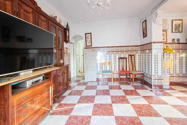 Gran casa de pueblo en el corazón de Tomares!!!! - foto 4