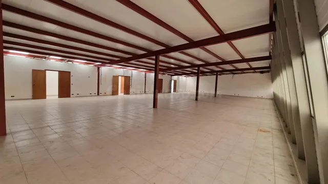 Venta Edificio de oficinas en Pocomaco, A Coruña, con 1.015  - foto 3