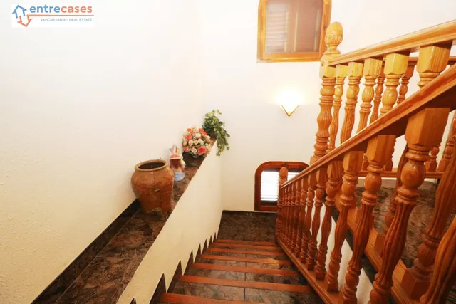 CASA INDEPENDIENTE CON LOCAL — 5