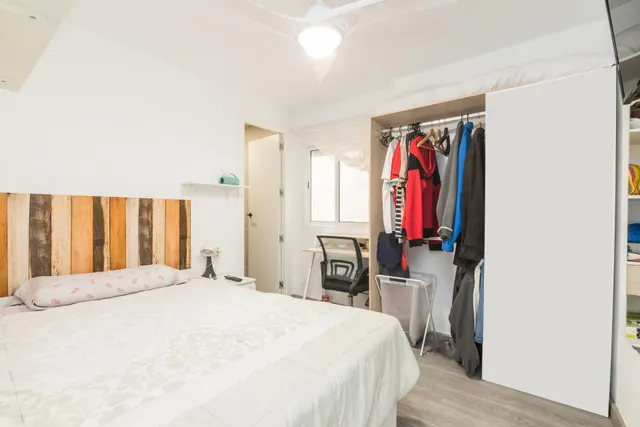 Se vende este gran piso junto Corazón de Jesús con 5 habitaciones y 5 baños ideal como inversión para rentabilizarlo!!! — 16