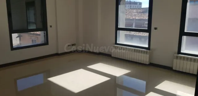 ESPECTACULAR PISO EN EL CENTRO DE SORIA - foto 2