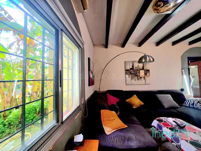 Casa en gran parcela de 6.500 m2 rodeada de tierras rústicas - foto 4
