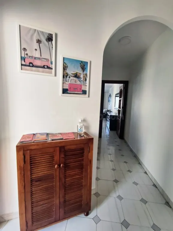 Piso muy luminoso y espacioso con alto potencial de rentabilidad — 9