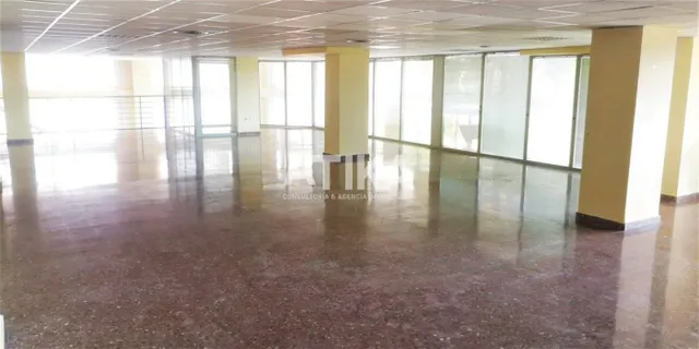 Local comercial 441m² en venta - Sant Josep — 11