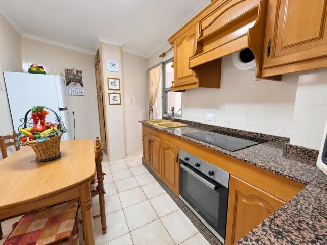 Amplio piso de 3 habitaciones junto a la Glorieta y el puerto de Santa Pola — 16
