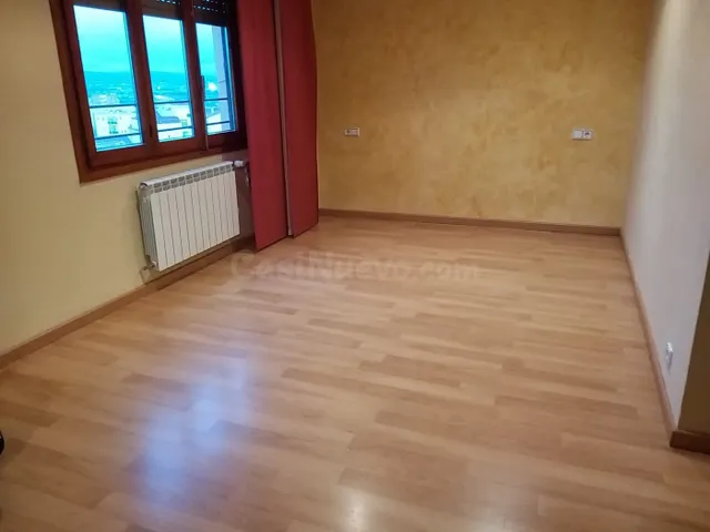VIVIENDA DE 130M2 TOTALMENTE REFORMADA - foto 2