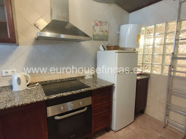 Piso reformado de una habitación con terraza en Finca antigua en Sants. — 20