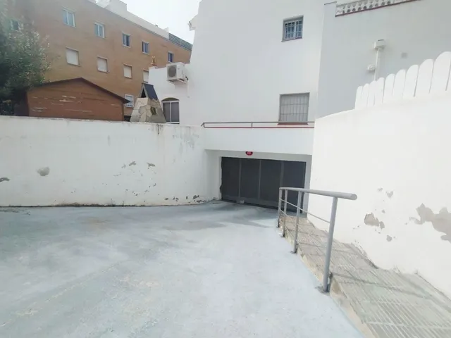 PARKING EN CUNIT MUY CERCA DE LA PLAYA — 19