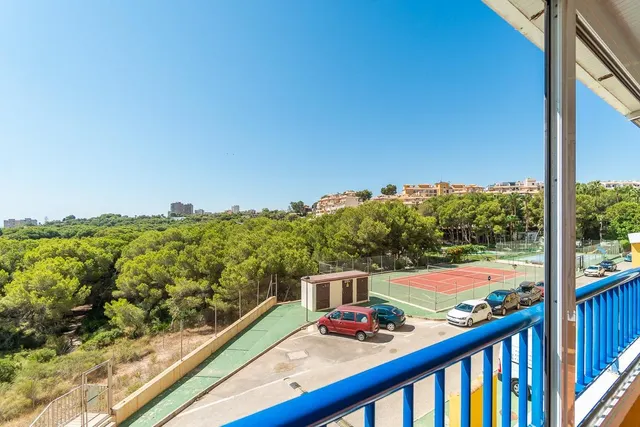 Apartamento en esquina con vistas al mar en Altos de Campoamor — 28