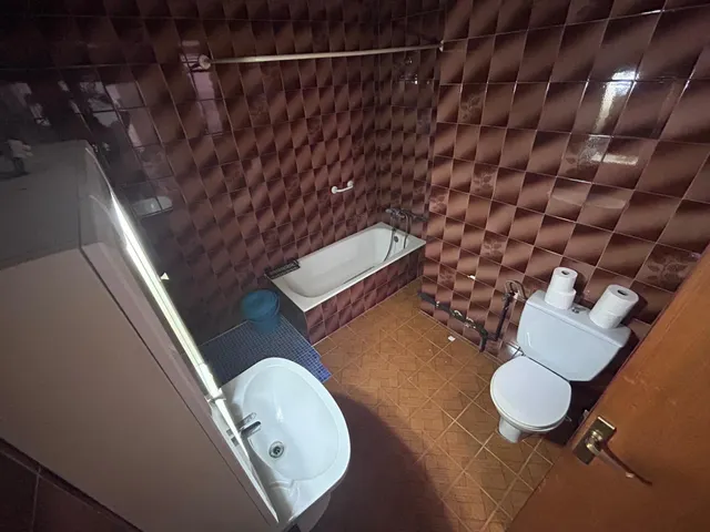 Amplio piso de 3 habitaciones, techo libre y dos balcones en Pòrtol — 11