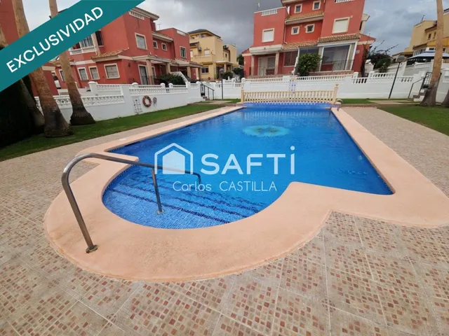PAREADO EN LAGO JARDIN 2 CERCA DE TODOS LOS SERVICIOS — 32